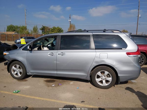 2013 TOYOTA SIENNA LE V6 8 PASSENGER — I117
