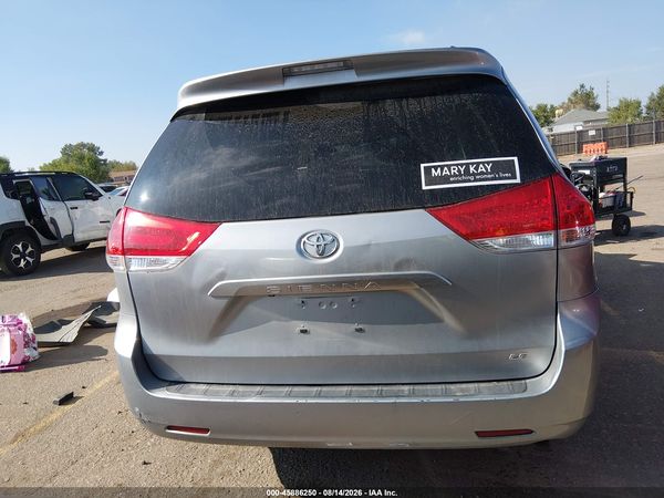2013 TOYOTA SIENNA LE V6 8 PASSENGER — I119