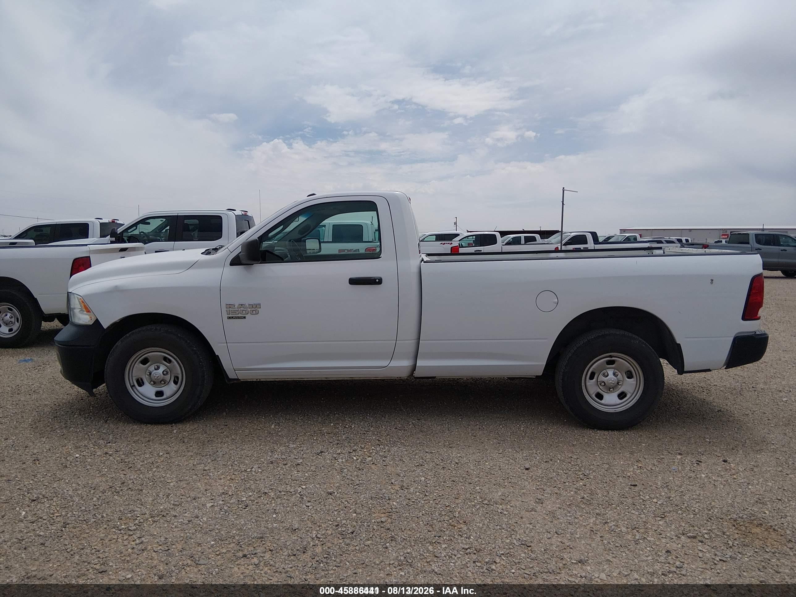 2019 RAM 1500 CLASSIC TRADESMAN  4X2 8' BOX