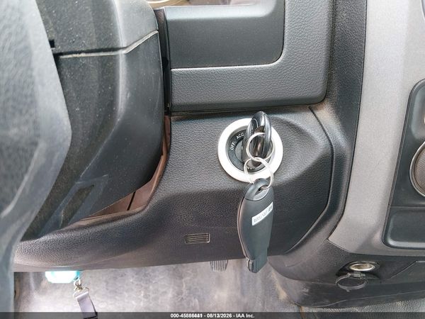 2019 RAM 1500 CLASSIC TRADESMAN  4X2 8' BOX