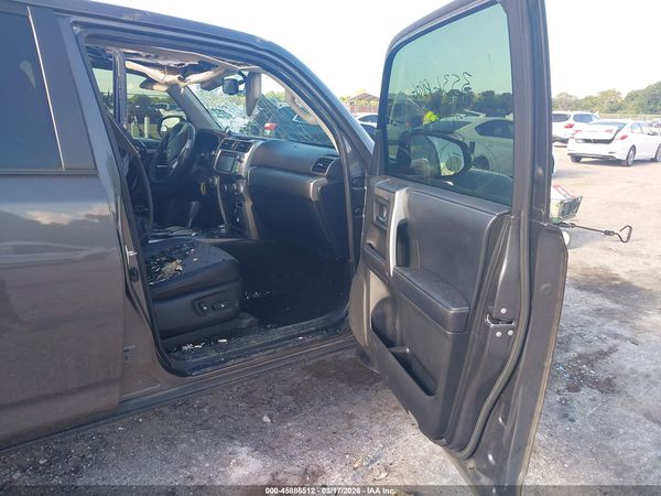 2018 TOYOTA 4RUNNER SR5 PREMIUM