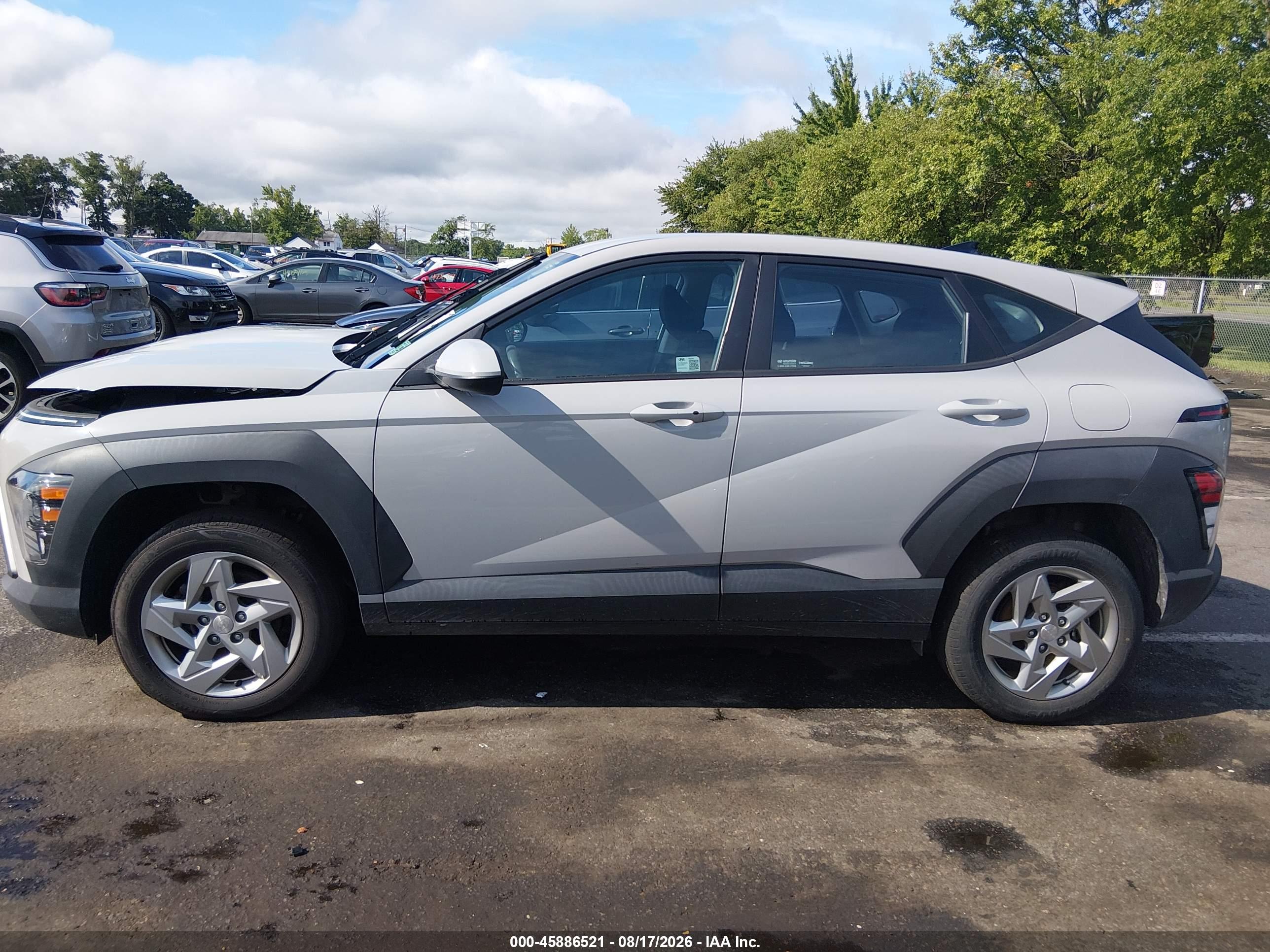 2024 HYUNDAI KONA SE