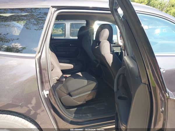 2015 CHEVROLET TRAVERSE LT — I8