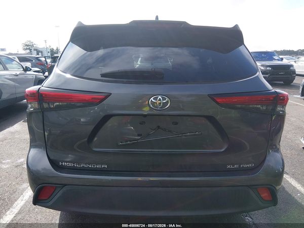 2021 TOYOTA HIGHLANDER XLE