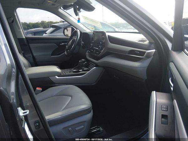 2021 TOYOTA HIGHLANDER XLE