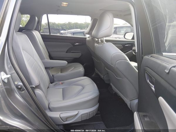 2021 TOYOTA HIGHLANDER XLE