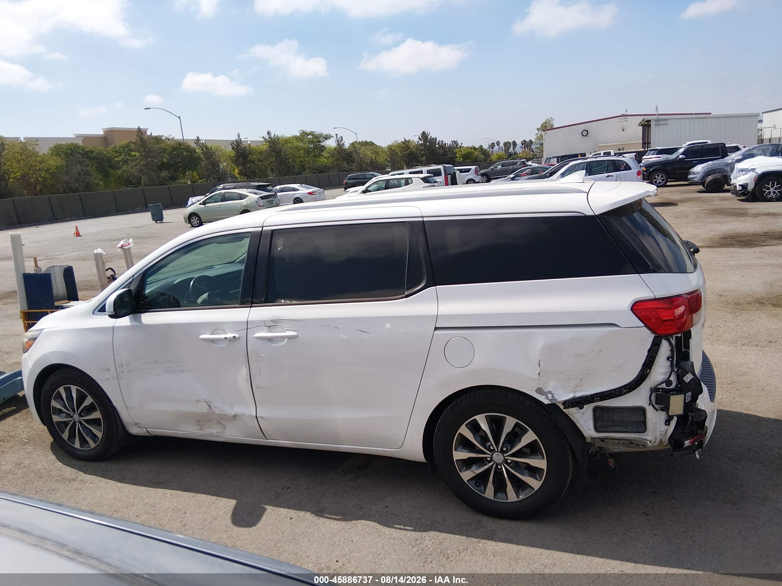 2018 KIA SEDONA SX