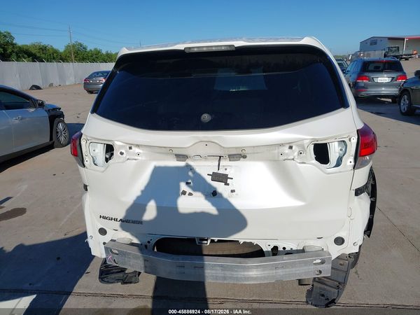 2019 TOYOTA HIGHLANDER LE