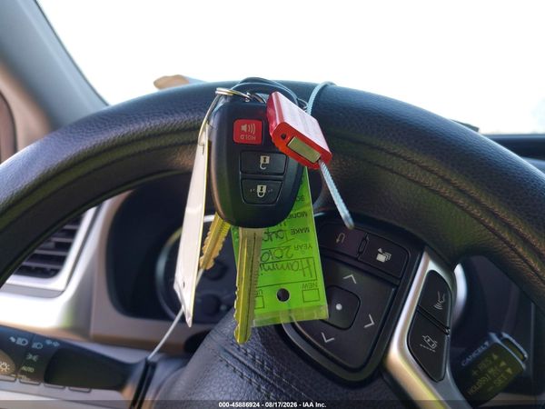 2019 TOYOTA HIGHLANDER LE