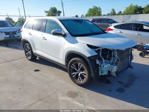 2019 TOYOTA HIGHLANDER LE