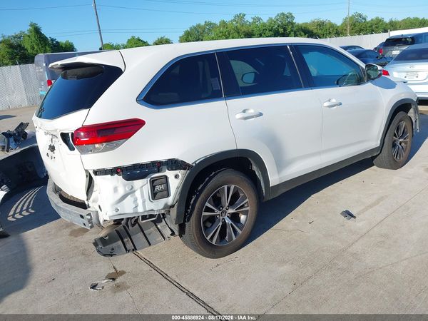 2019 TOYOTA HIGHLANDER LE