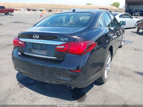 2016 INFINITI Q70 3.7
