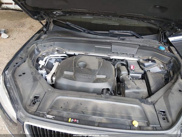 2017 VOLVO XC90 T6 MOMENTUM