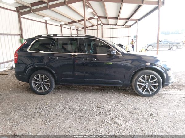 2017 VOLVO XC90 T6 MOMENTUM