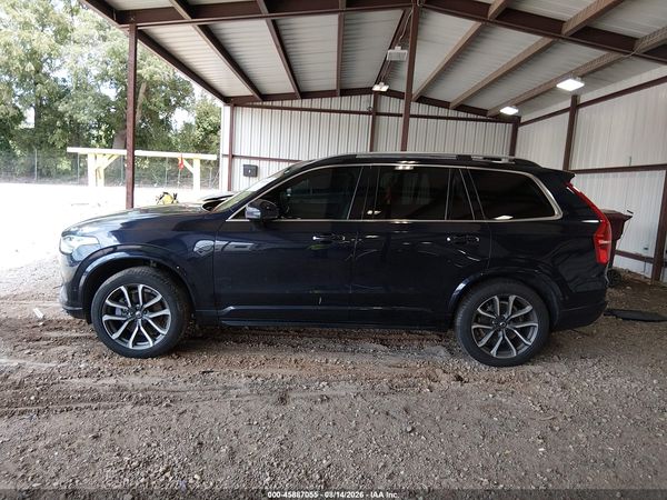 2017 VOLVO XC90 T6 MOMENTUM