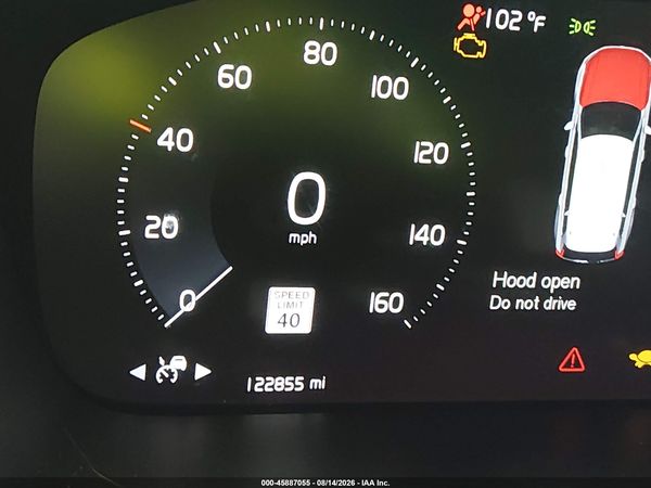 2017 VOLVO XC90 T6 MOMENTUM