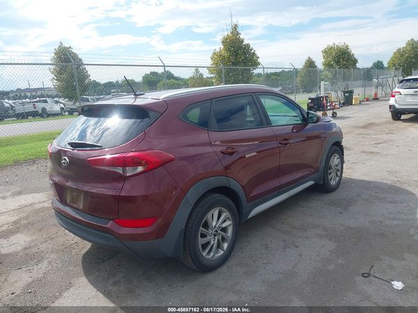 2017 HYUNDAI TUCSON SE