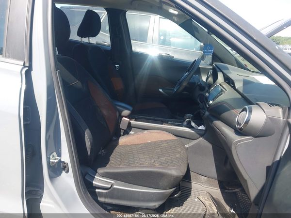 2023 NISSAN KICKS SR XTRONIC CVT