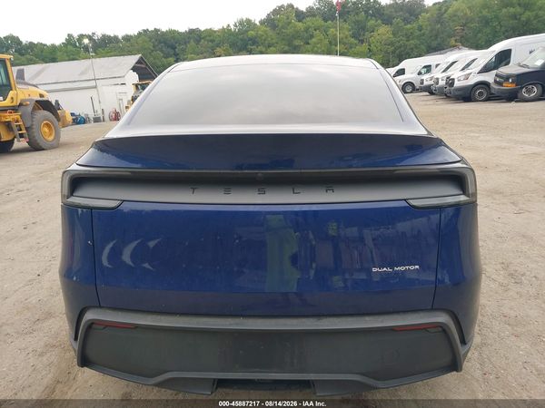 2026 TESLA MODEL Y