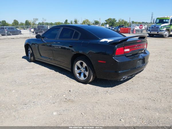 2013 DODGE CHARGER SXT — I3