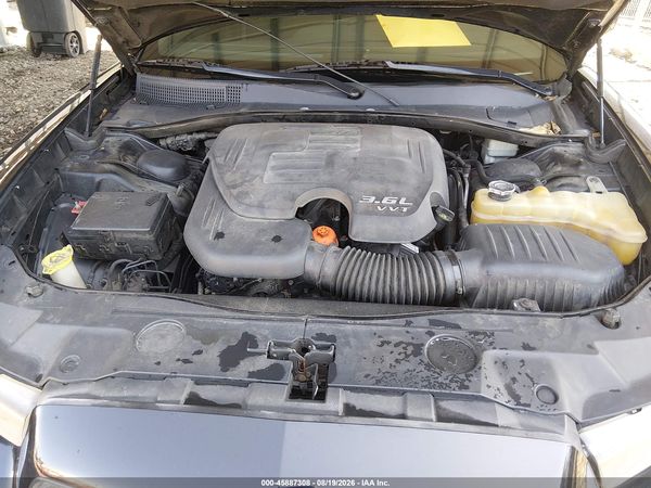 2013 DODGE CHARGER SXT — I10