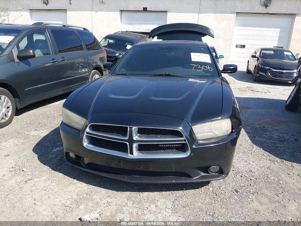 2013 DODGE CHARGER SXT — I115