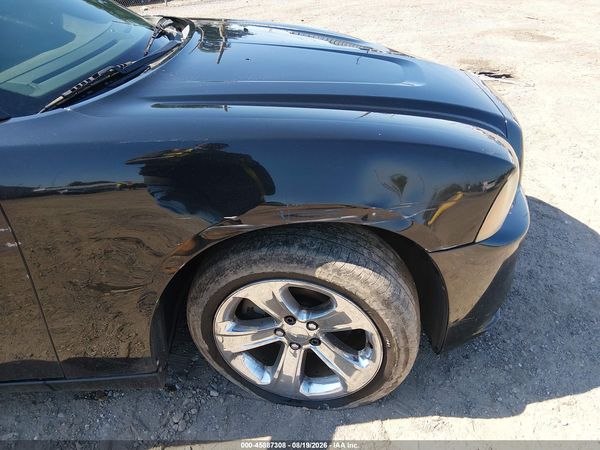 2013 DODGE CHARGER SXT — I156