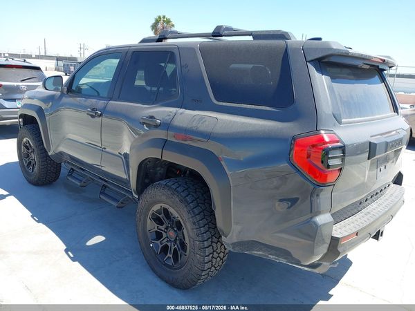 2025 TOYOTA 4RUNNER SR5