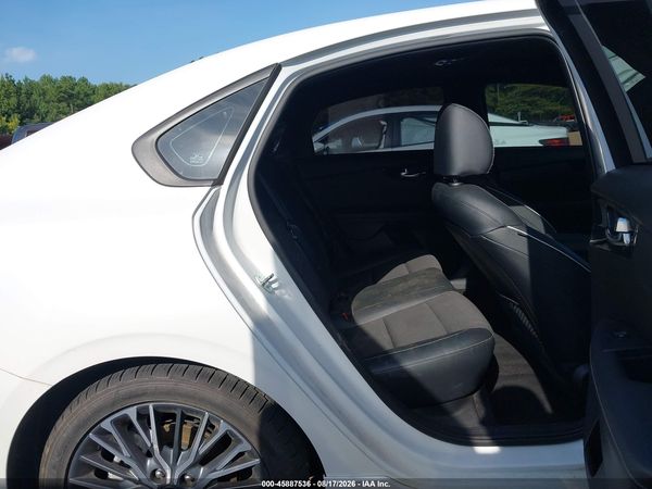 2023 KIA FORTE GT LINE