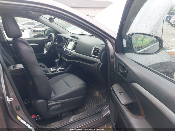 2019 TOYOTA HIGHLANDER LE PLUS