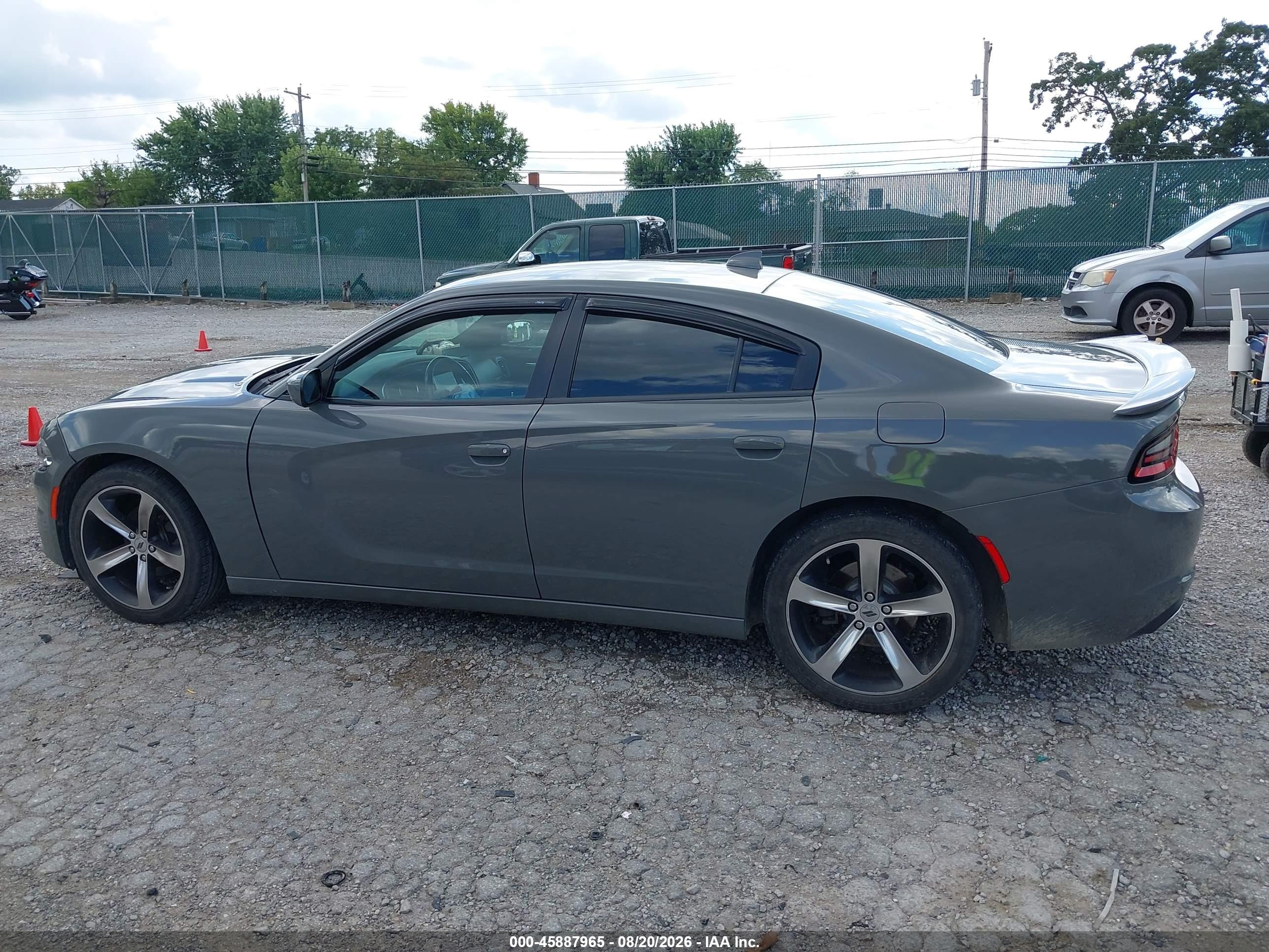 2017 DODGE CHARGER SXT RWD