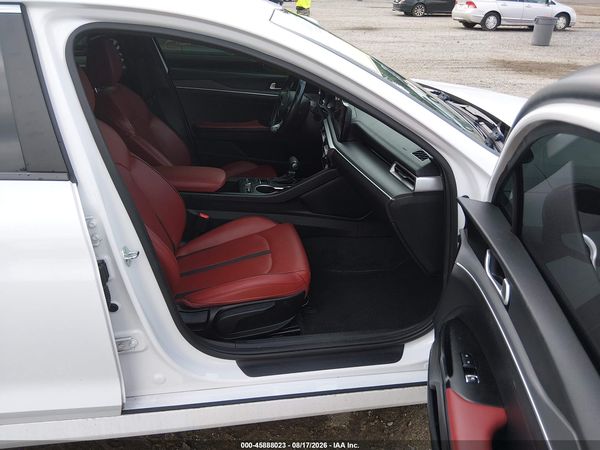 2024 KIA K5 GT LINE