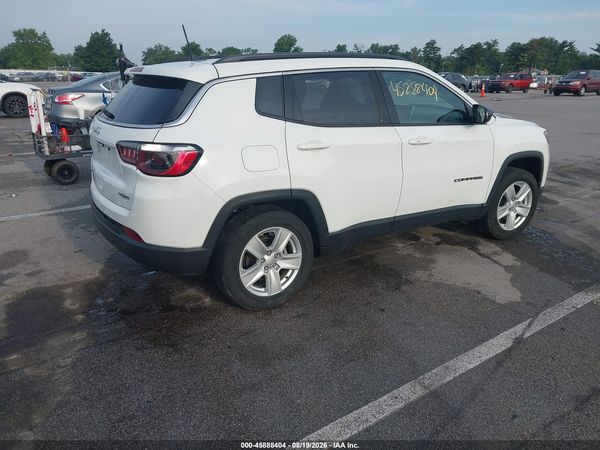 2022 JEEP COMPASS LATITUDE 4X4 — I4
