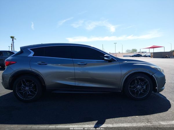2017 INFINITI QX30 SPORT