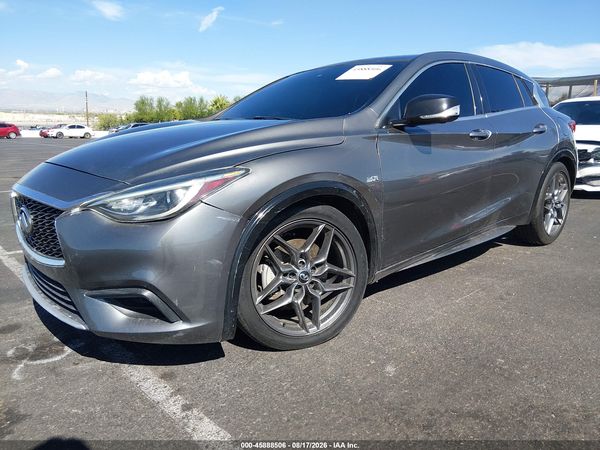 2017 INFINITI QX30 SPORT