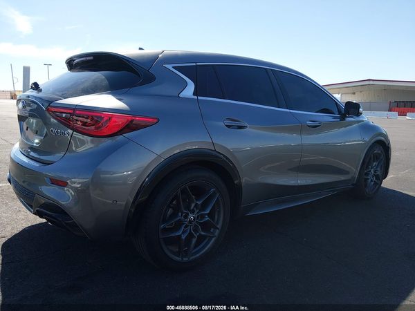 2017 INFINITI QX30 SPORT