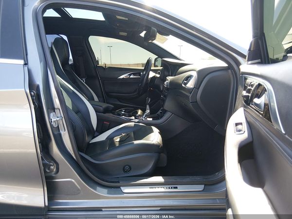 2017 INFINITI QX30 SPORT