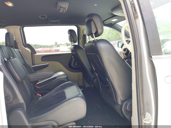 2017 DODGE GRAND CARAVAN SXT — I8