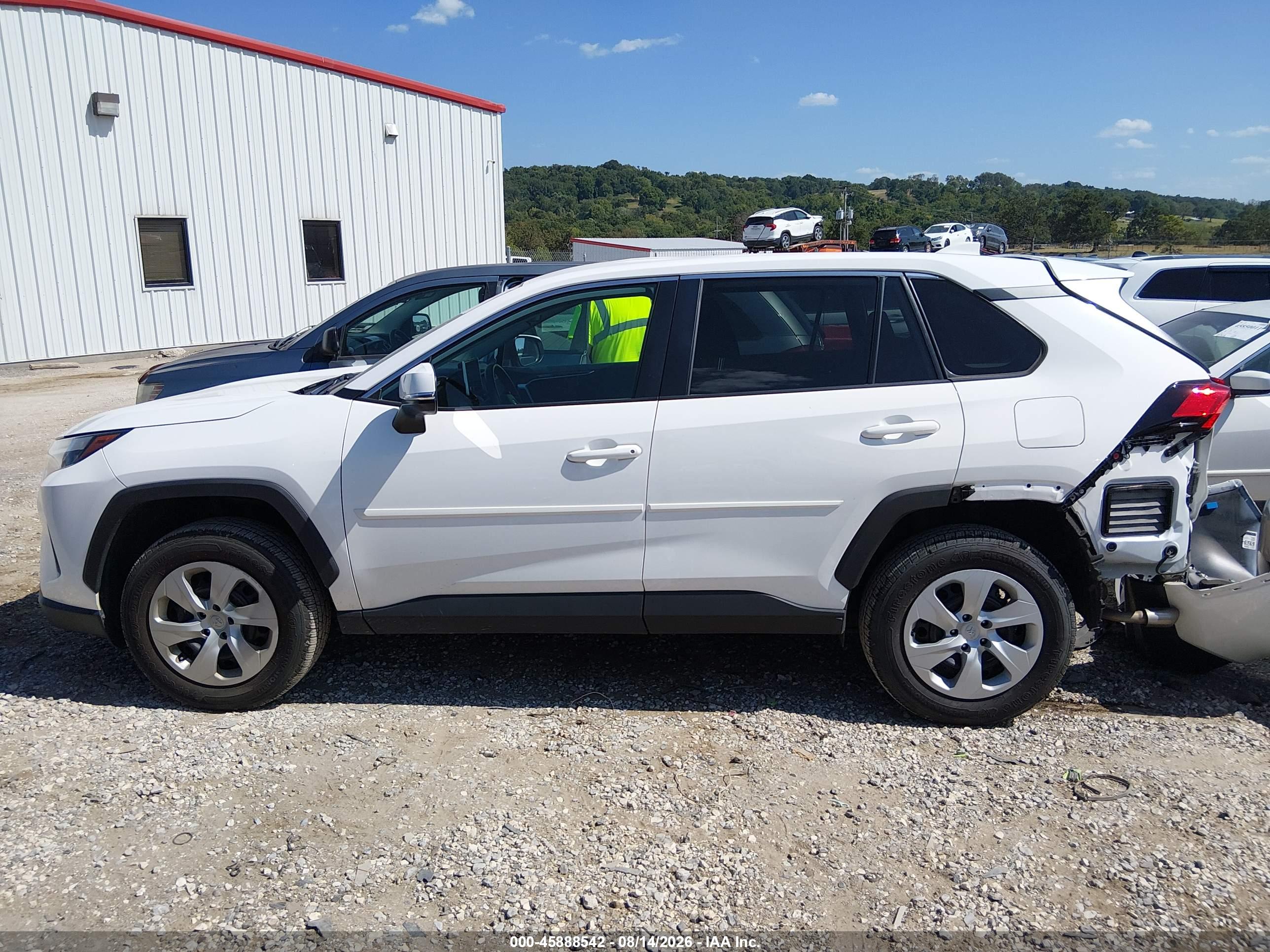 2024 TOYOTA RAV4 LE