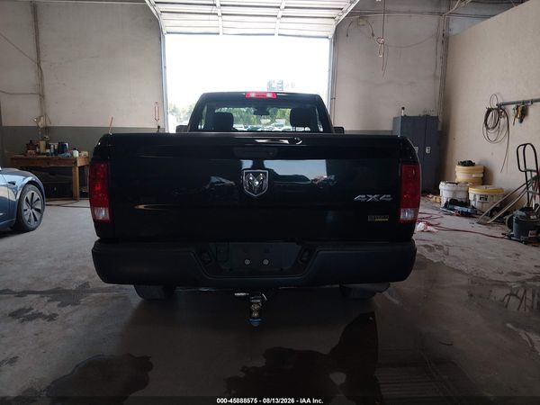 2017 RAM 1500 TRADESMAN  4X4 8' BOX