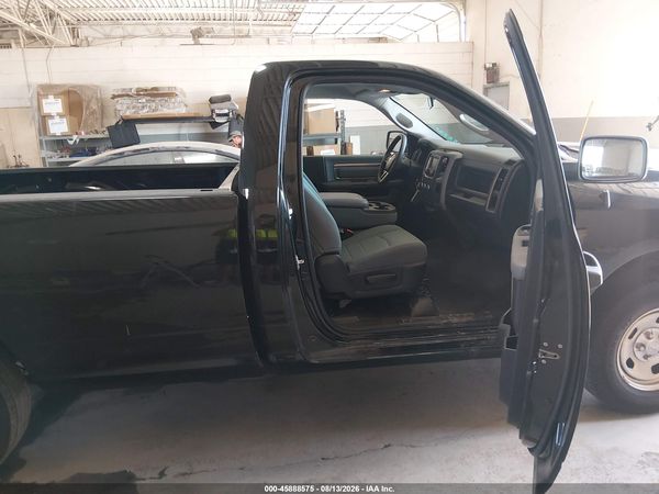 2017 RAM 1500 TRADESMAN  4X4 8' BOX