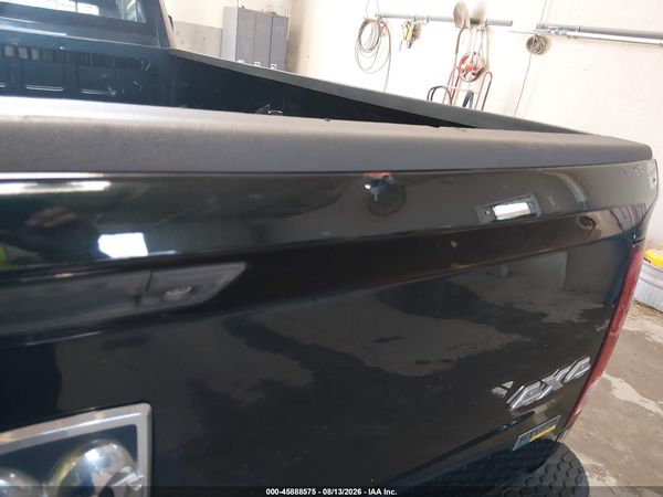 2017 RAM 1500 TRADESMAN  4X4 8' BOX