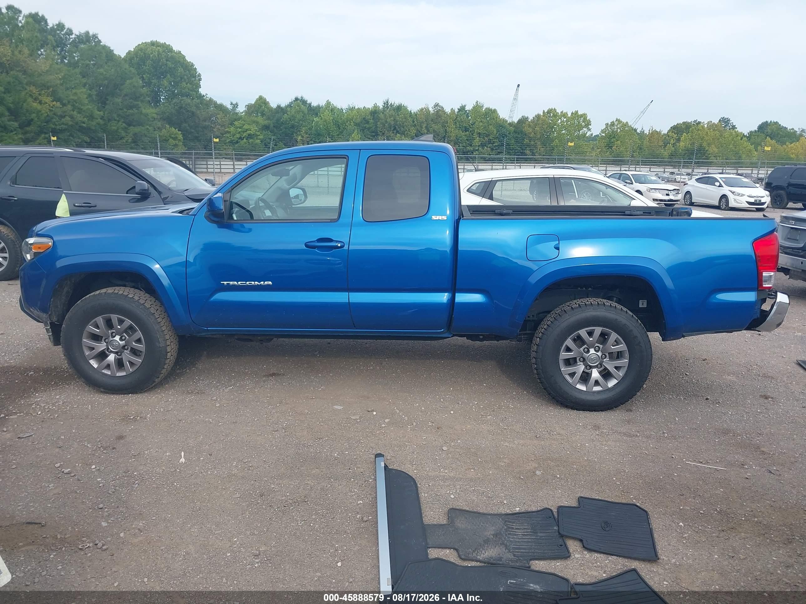 2017 TOYOTA TACOMA SR5