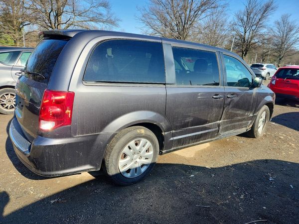 2018 DODGE GRAND CARAVAN SE