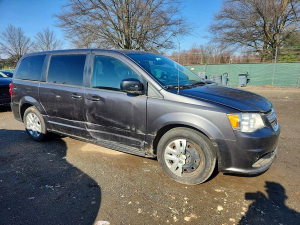 2018 DODGE GRAND CARAVAN SE
