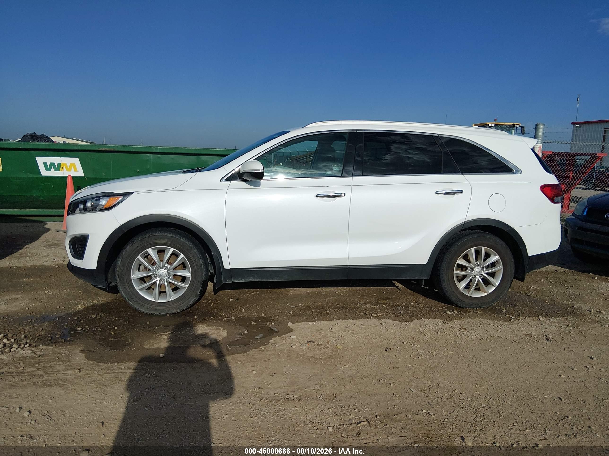 2017 KIA SORENTO 2.4L LX