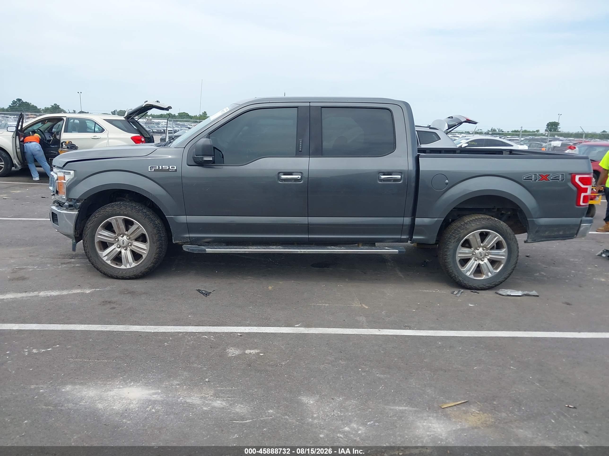 2019 FORD F-150 XLT