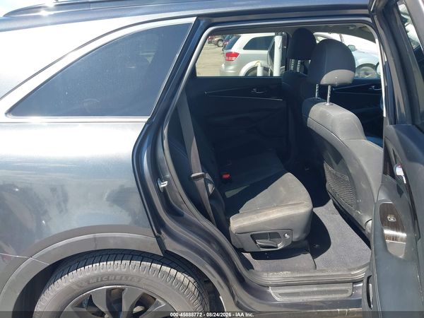 2020 KIA SORENTO 3.3L S — I8