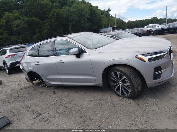 2022 VOLVO XC60 B5 MOMENTUM
