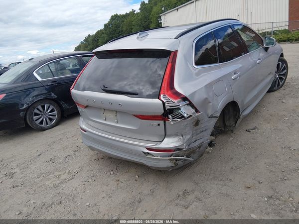 2022 VOLVO XC60 B5 MOMENTUM
